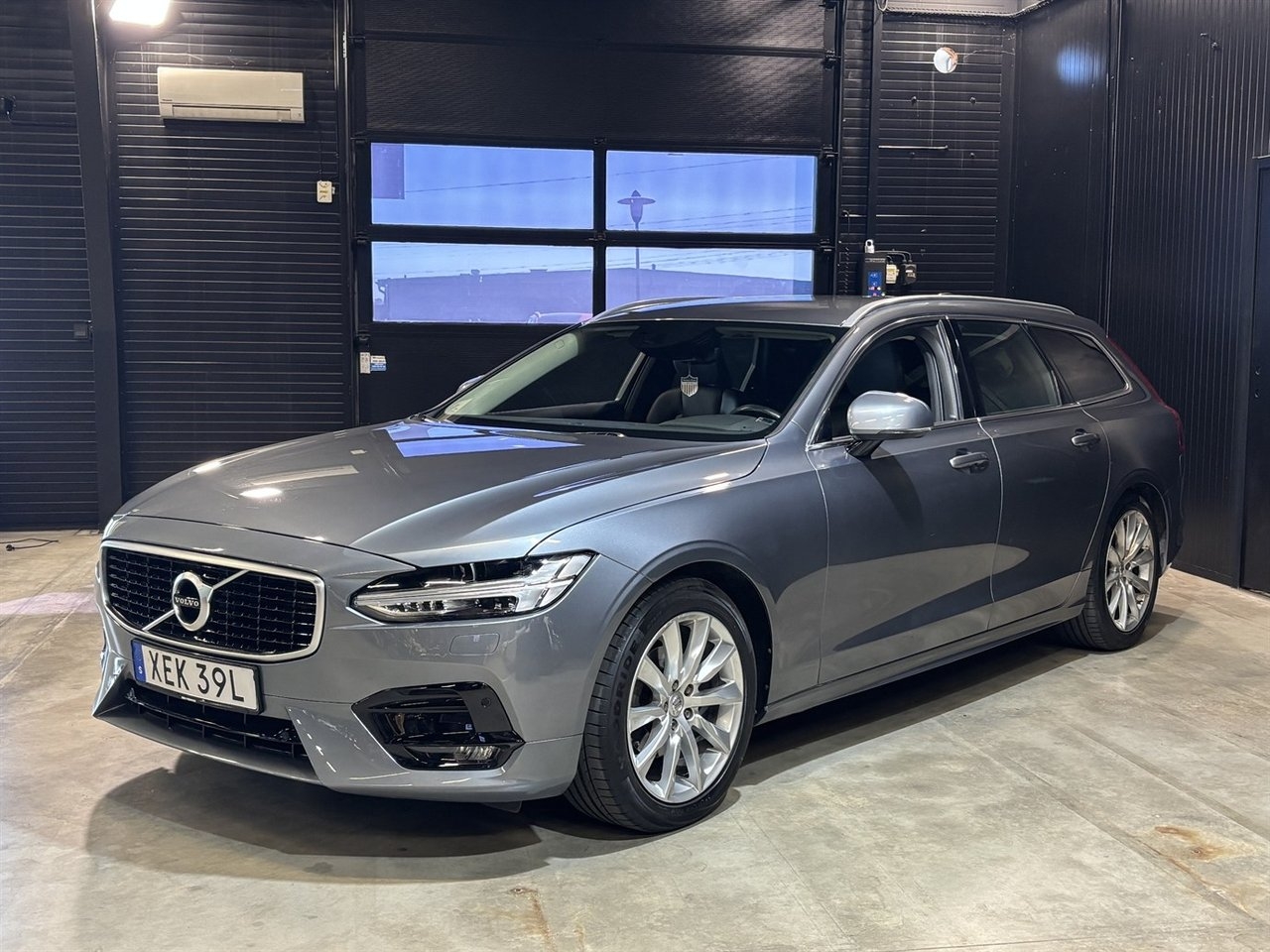 Volvo V90 2020, kuva 3/10