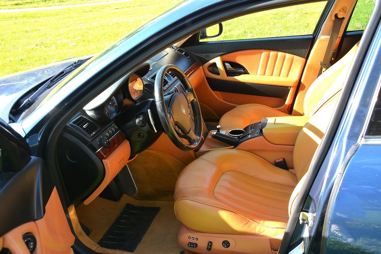 Maserati Quattroporte 2005, photo 2/10
