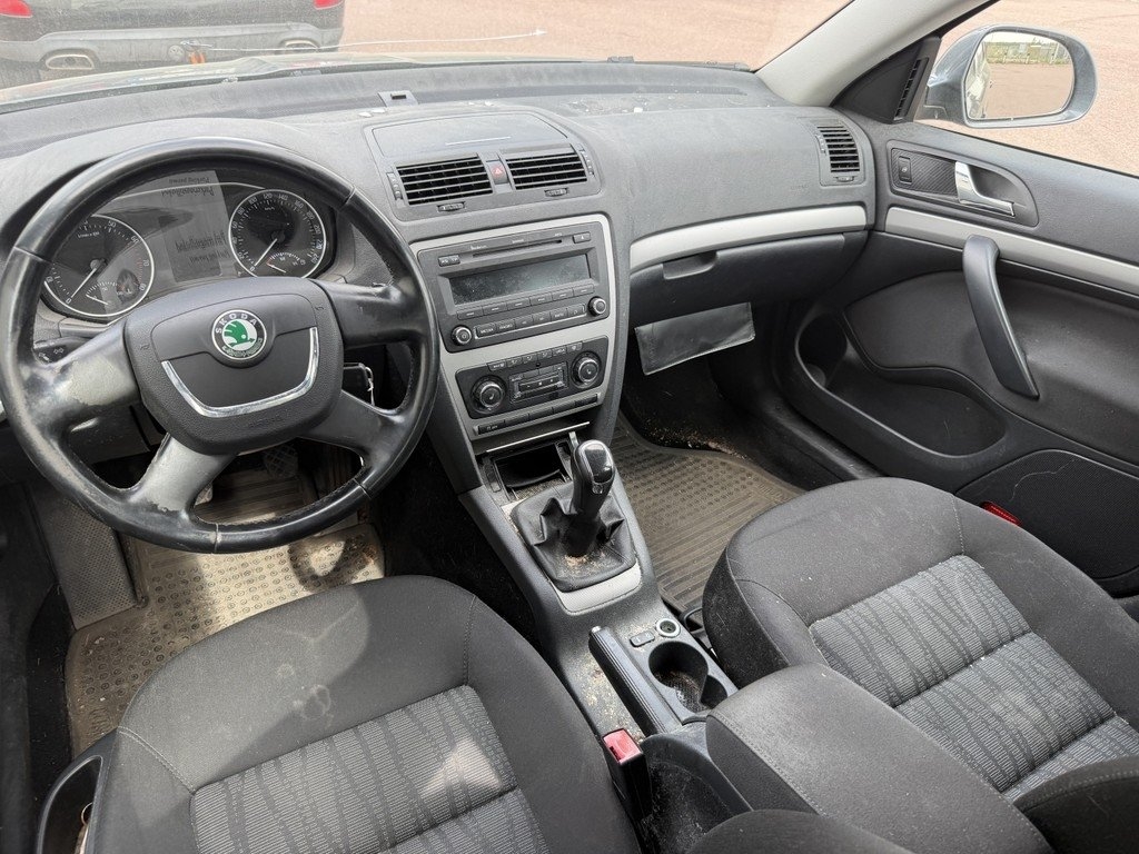 Skoda Octavia 2012, kuva 7/10
