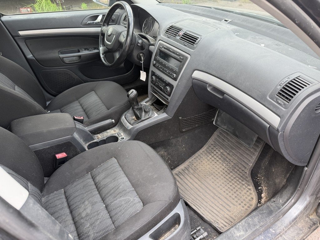 Skoda Octavia 2012, kuva 6/10