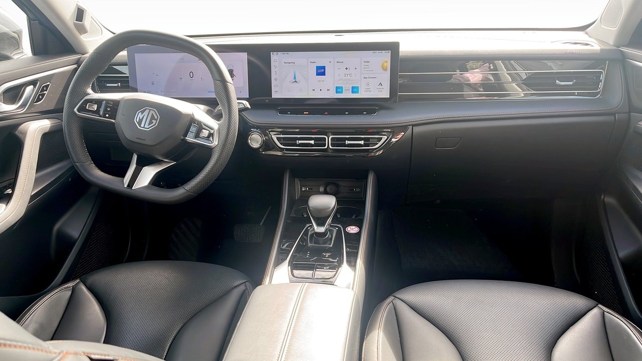 MG HS LUX PHEV 1.5T AT 2024, kuva 4/9