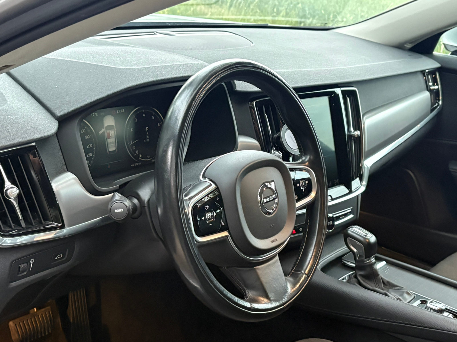 Volvo V90 2018, kuva 7/10