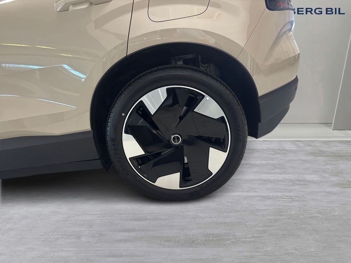 Volvo EX30 2026, photo 5/10