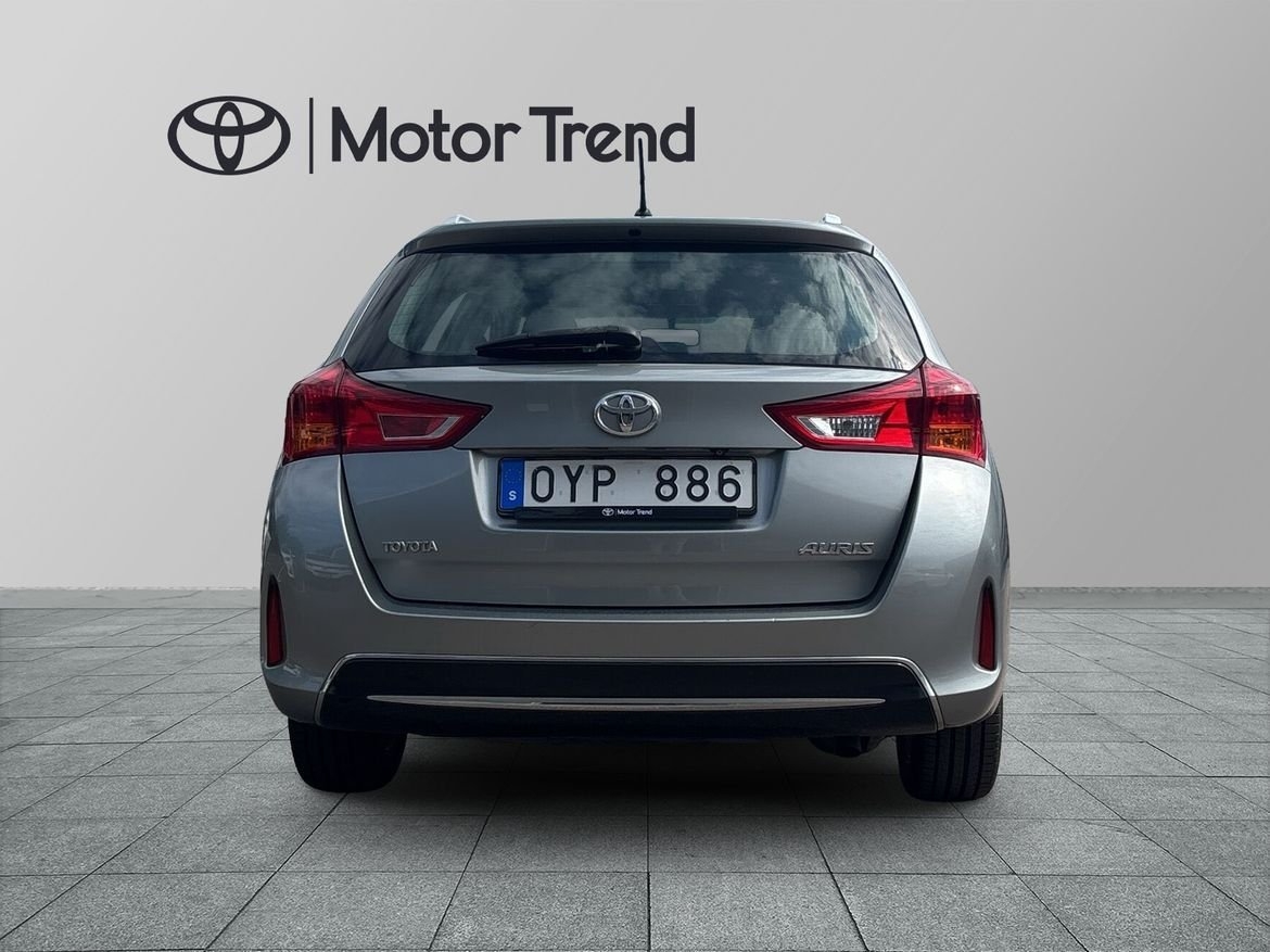 Toyota Auris 1.6 TOURING SP 2014, bild 4/10