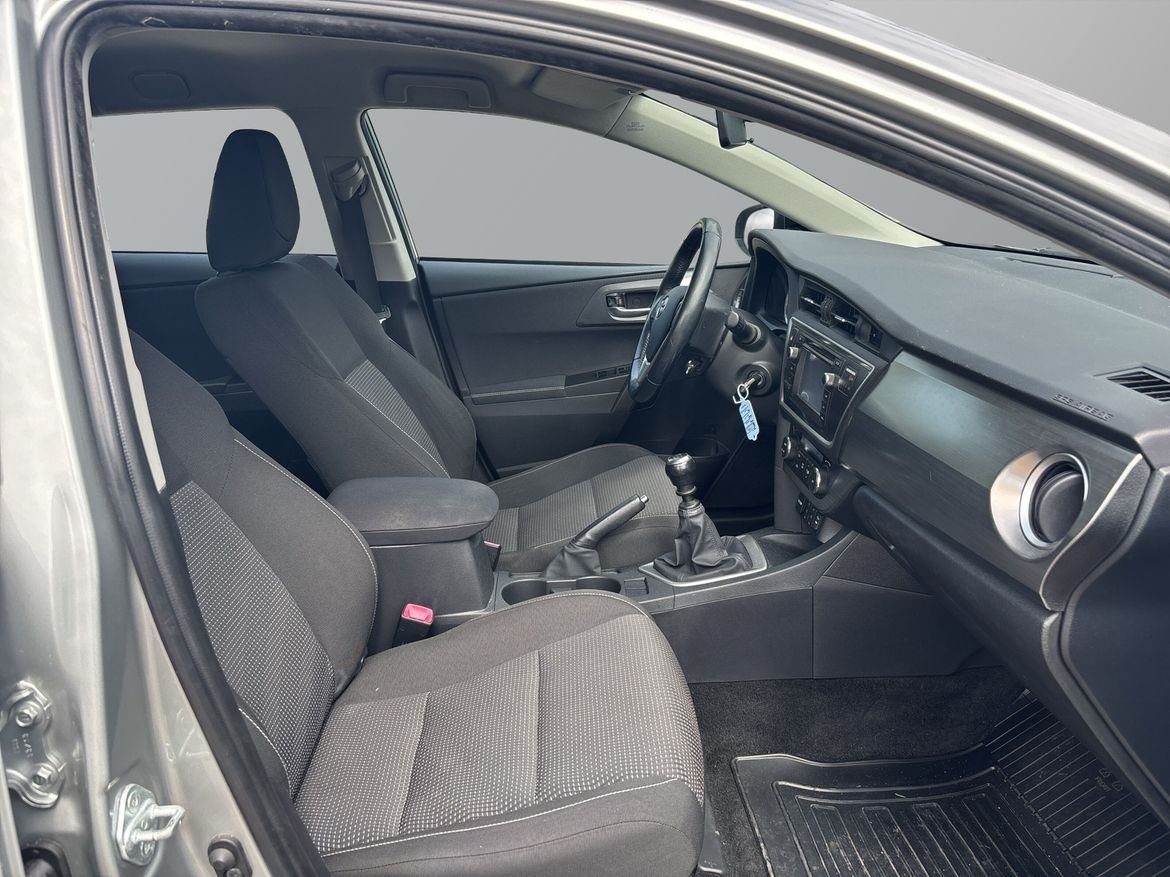 Toyota Auris 1.6 TOURING SP 2014, bild 7/10
