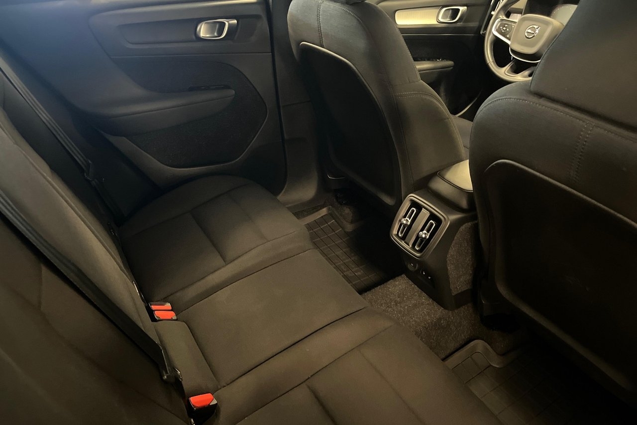 Volvo XC40 D3 Momentum / Drag 2020, photo 7/10