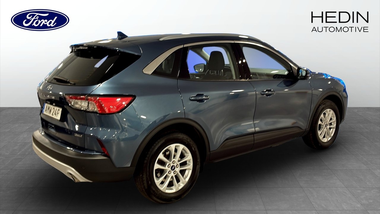 Ford Kuga Titanium PHEV 225hk Automat 2022, bild 2/9