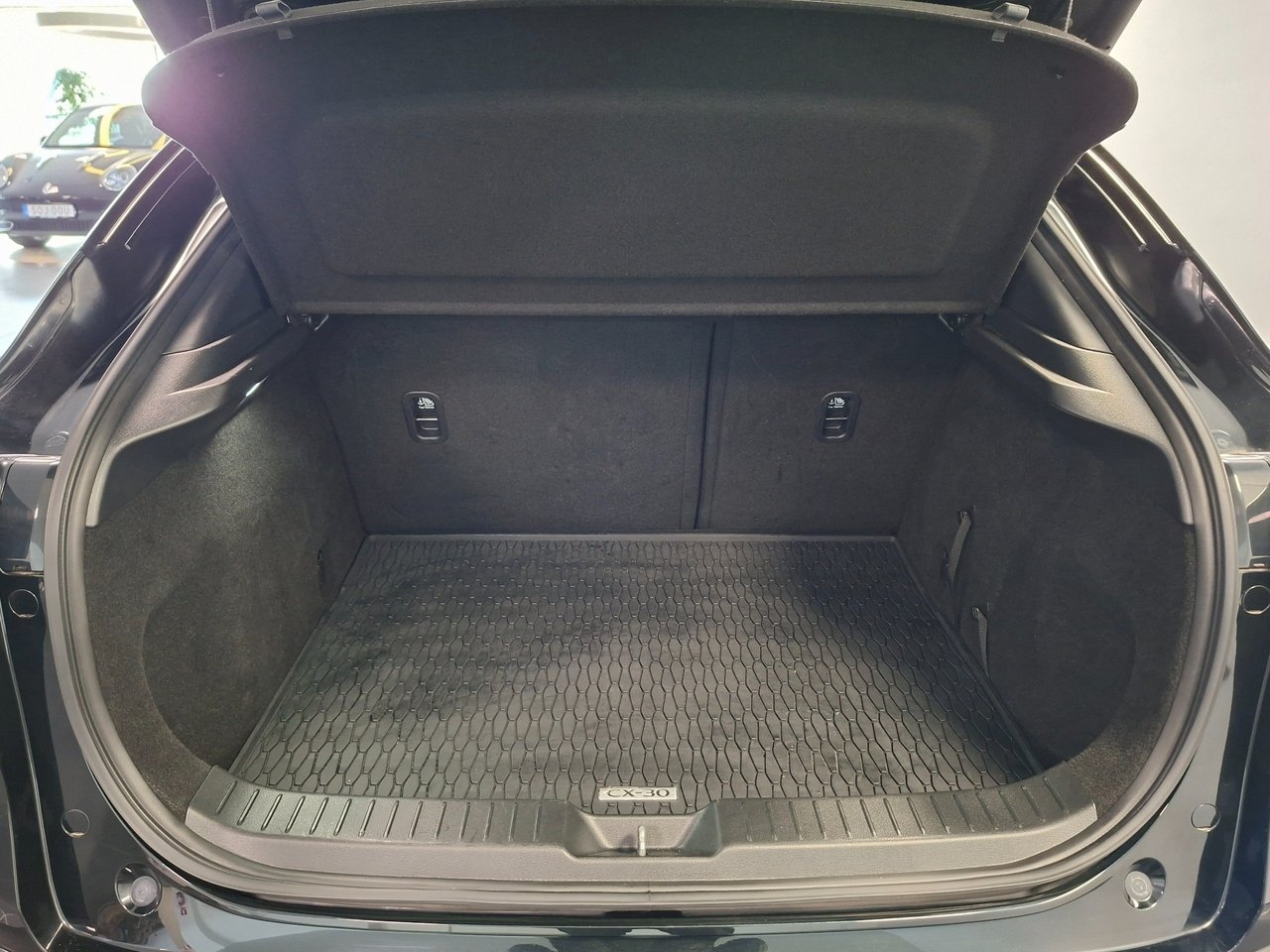 Mazda CX-30 2.0 Cosmo M Hybrid 122hk Aut 2019, bild 8/8