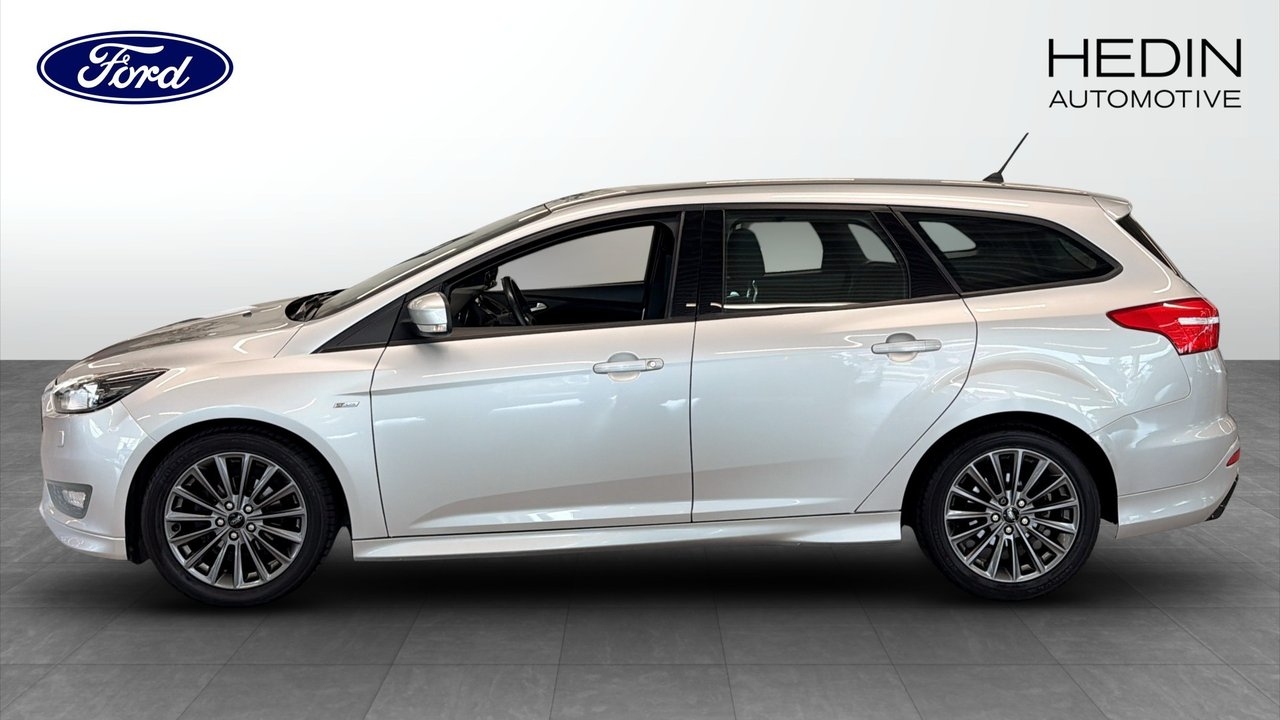 Ford Focus Kombi 1.0 EcoBoost Manuell 2017, bild 6/10