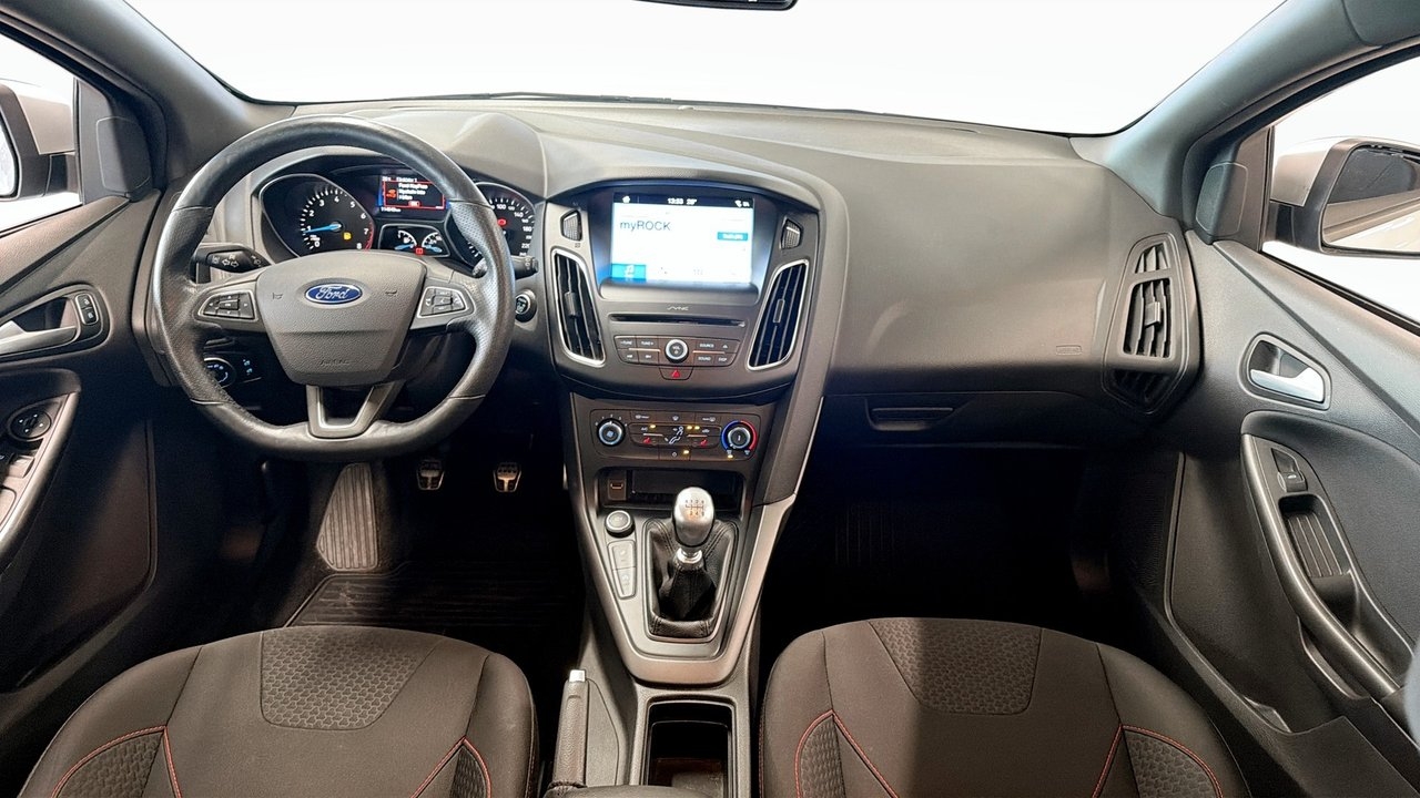 Ford Focus Kombi 1.0 EcoBoost Manuell 2017, bild 4/10