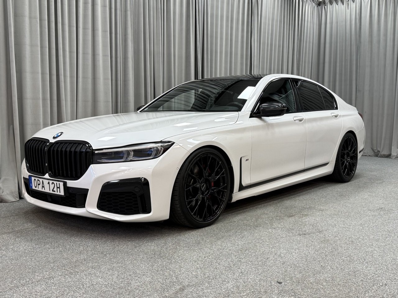 BMW 740