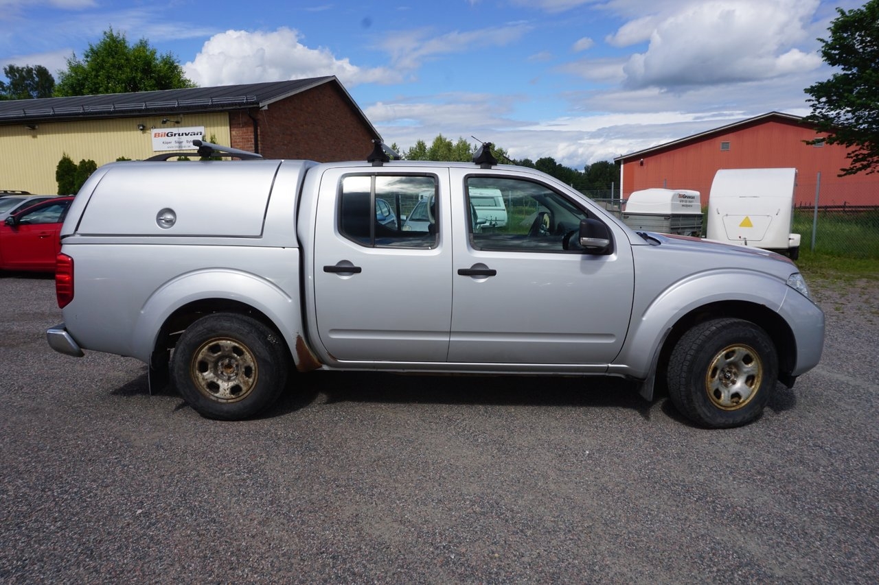 Nissan Navara 2012, bild 2/7