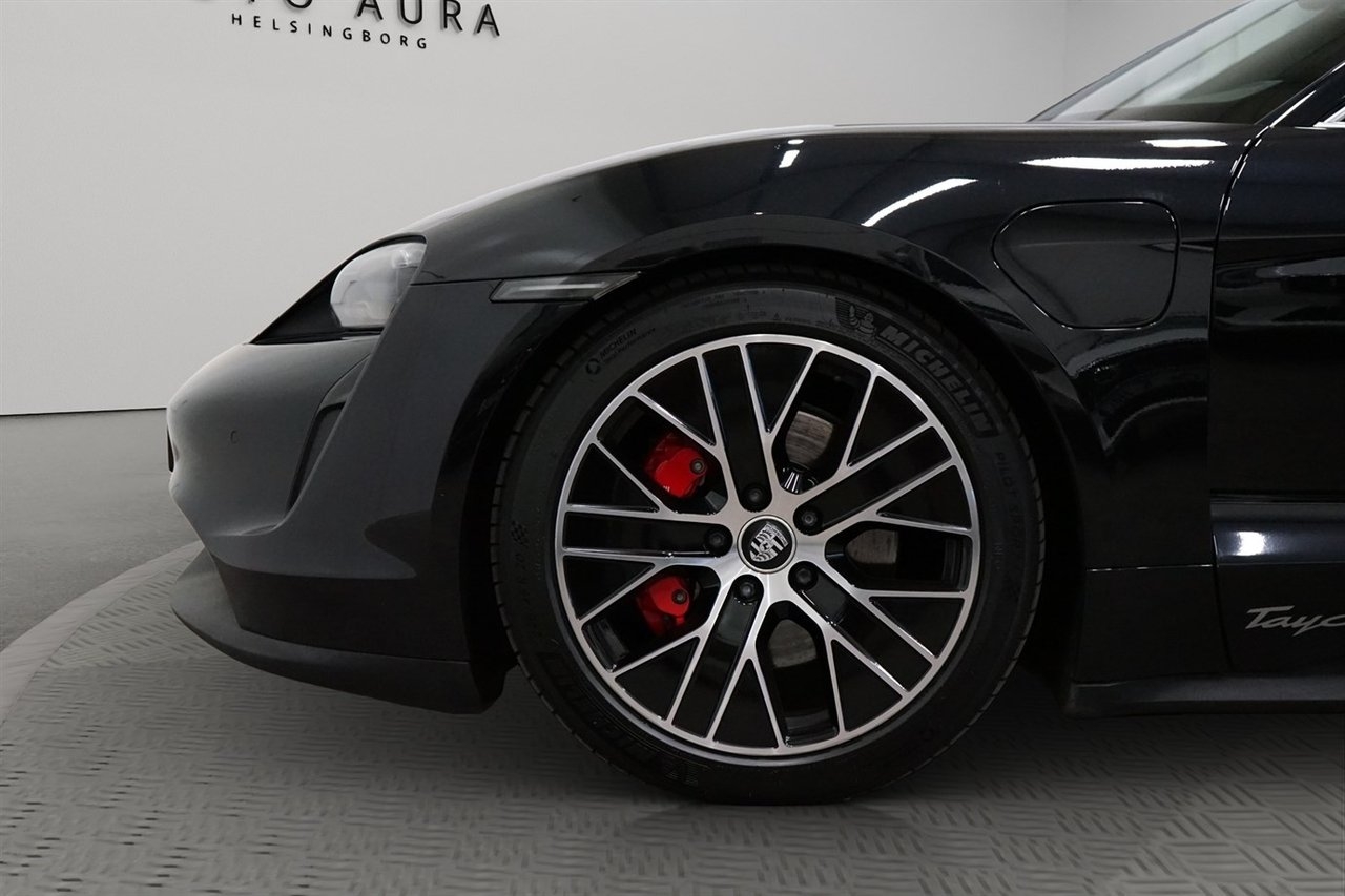 Porsche Taycan 4S Sport Chrono 2021, bild 7/25