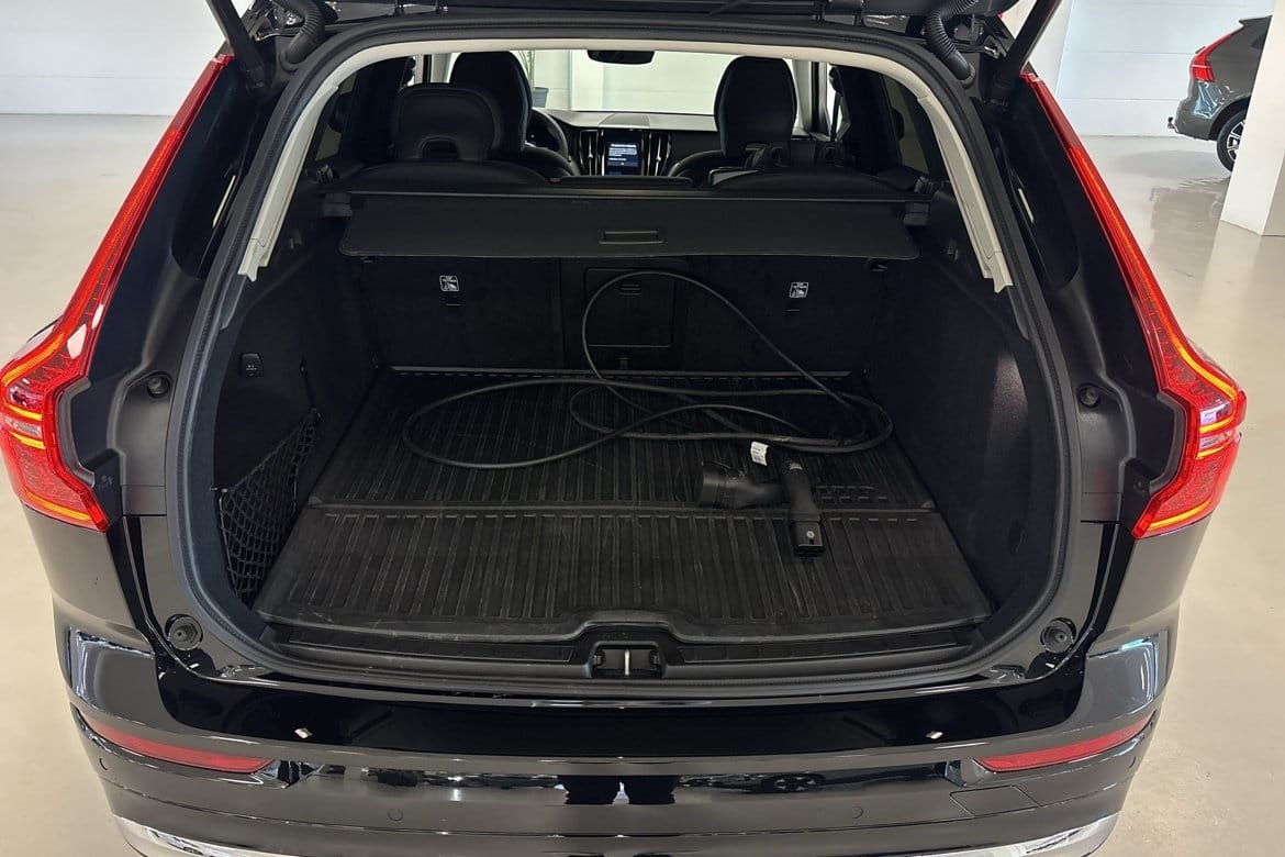 Volvo XC60 T6 Core Special Edition 2025, bild 7/11