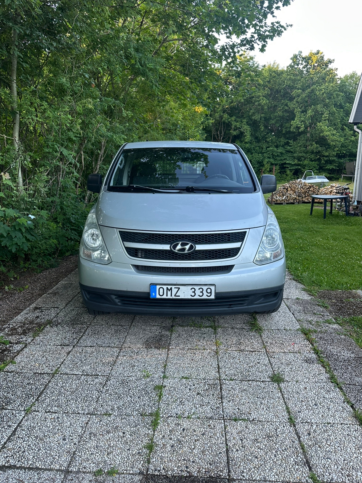 Hyundai H-1