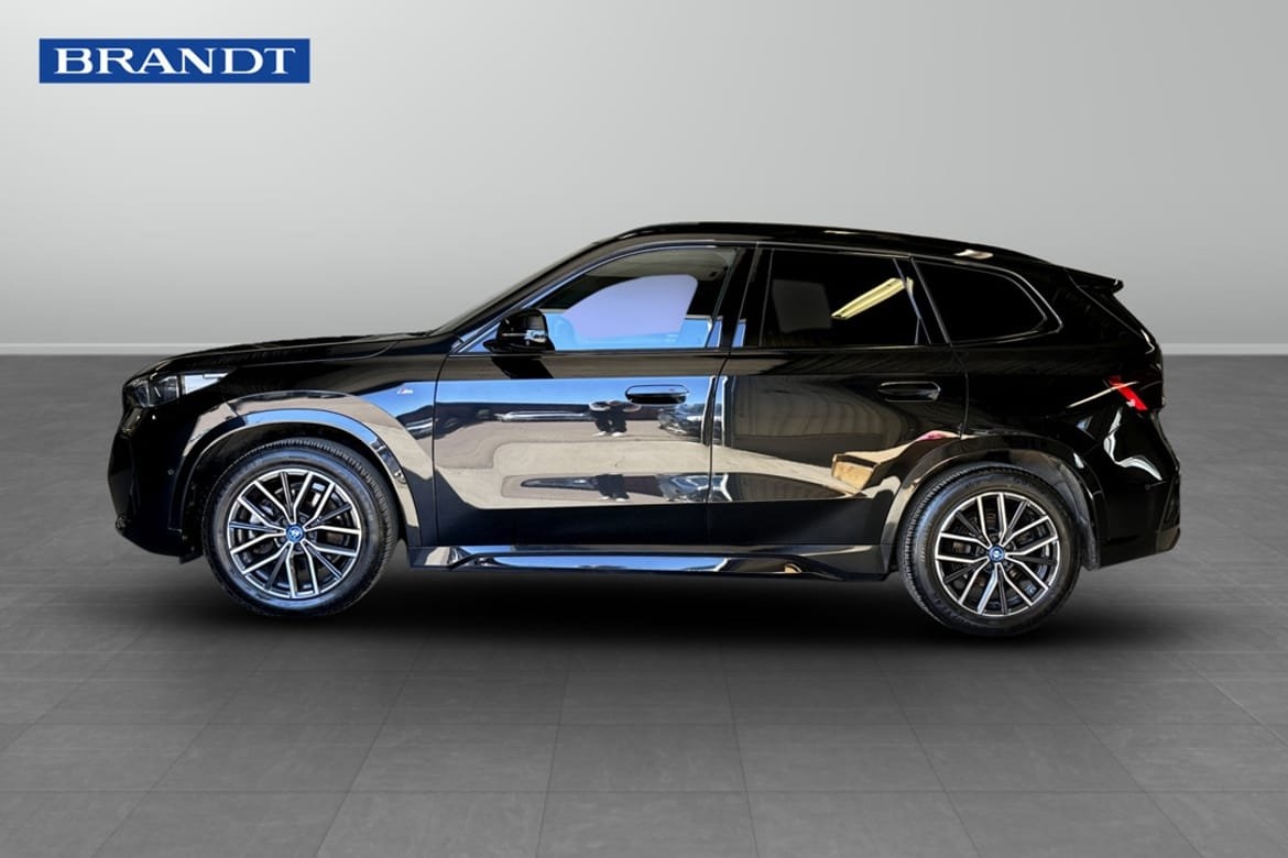 BMW iX1 xDrive30 M-Sport 2023, bild 3/9