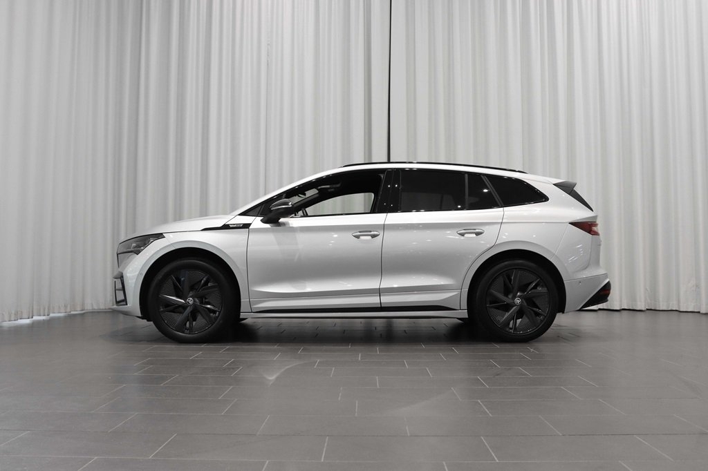 Skoda Enyaq RS 82 kWh 240hk 2024, kuva 2/27