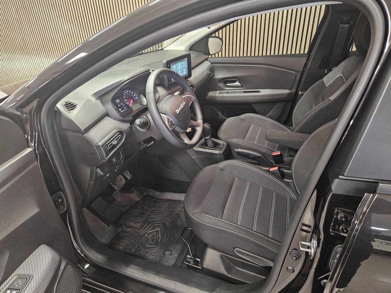Dacia Sandero 1.0 TCe CVT Euro 6 2025, bild 7/11