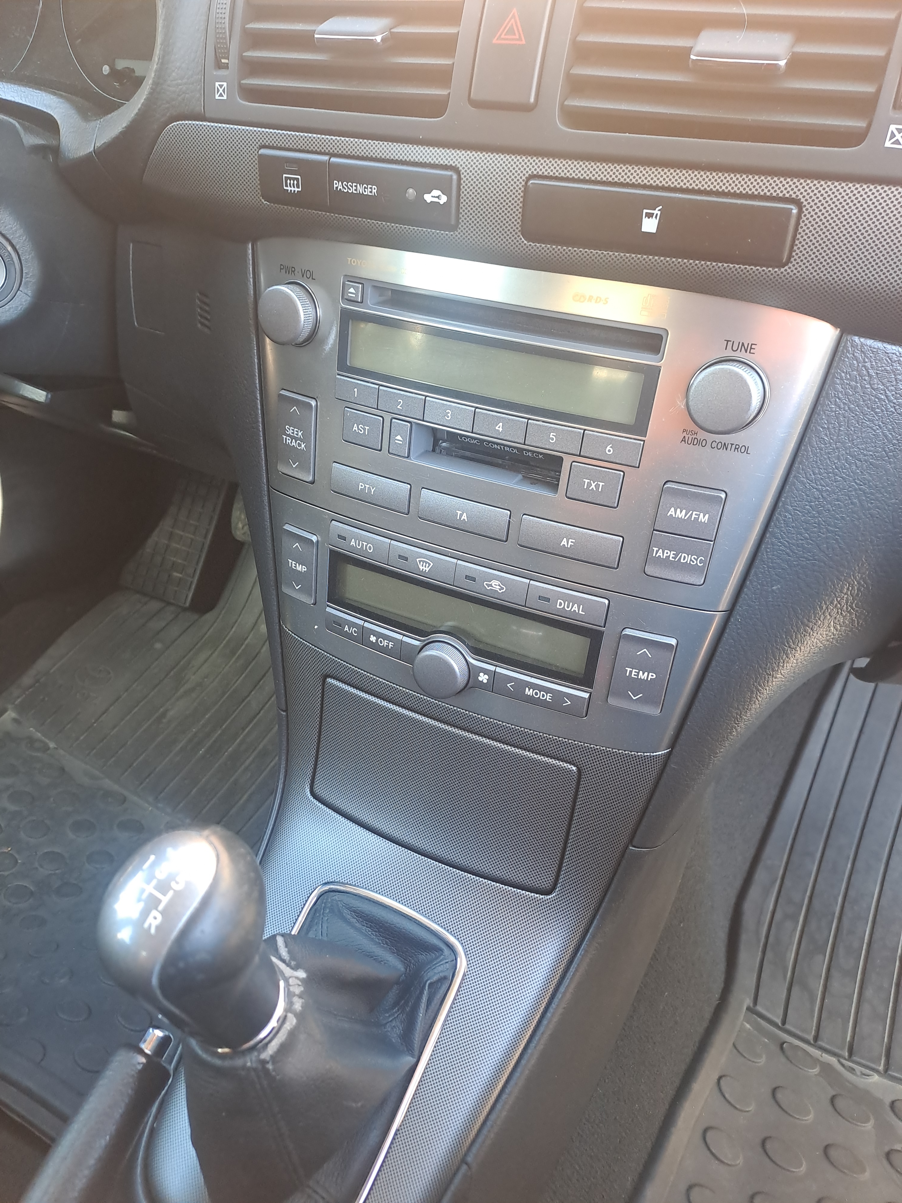 Toyota Avensis 2005, bild 2/10