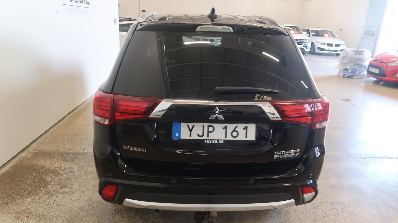 Mitsubishi Outlander PHEV CVT 2017, bild 5/10