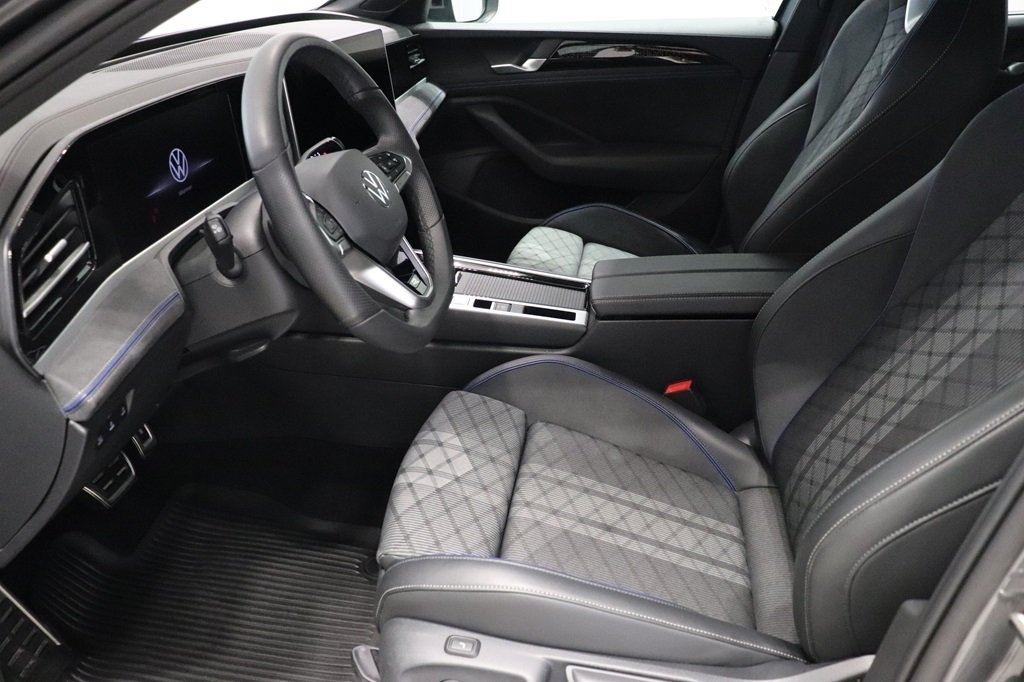 Volkswagen Passat 2025, bild 7/10