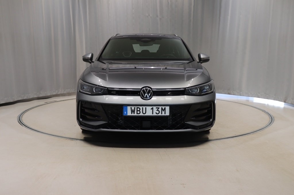Volkswagen Passat 2025, bild 2/10