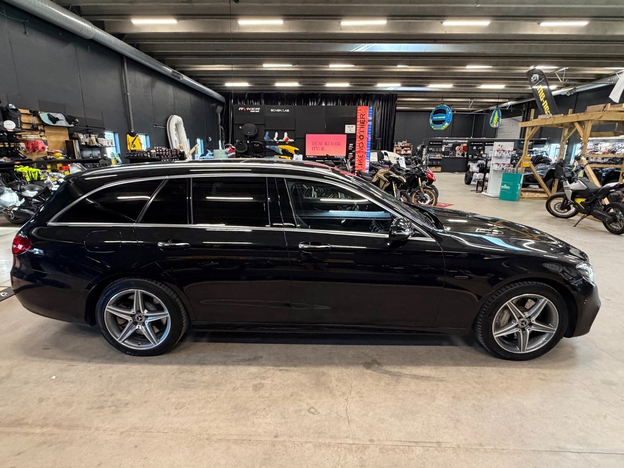 Mercedes-Benz E 2019, bild 5/10