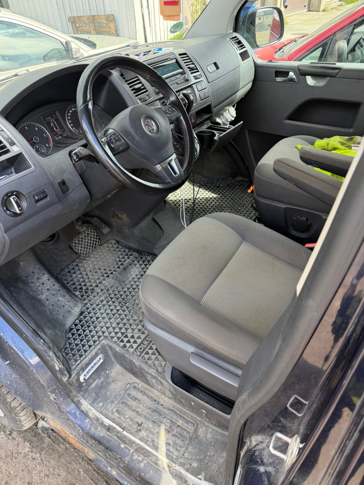 Volkswagen Caravelle 2014, bild 2/3