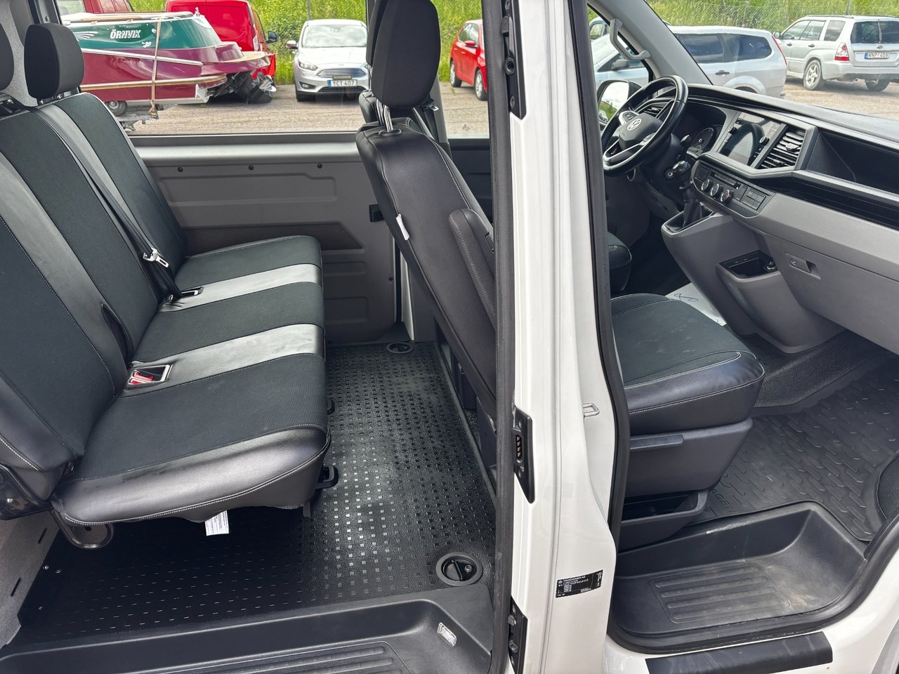 Volkswagen Transporter 2023, kuva 7/8