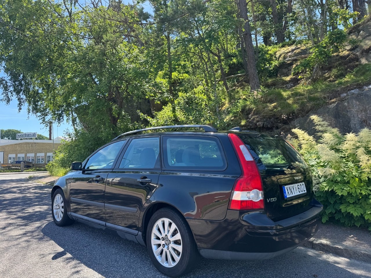 Volvo V50 2.4 Kinetic dubbelkommando 2006, kuva 3/6
