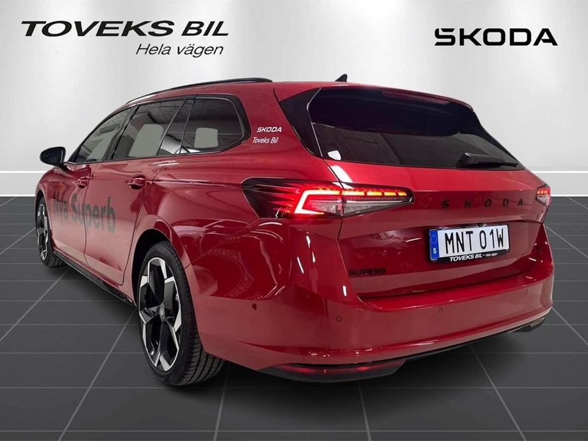 Skoda Superb Sportline 1,5 TSI IV 204hk 2026, kuva 6/24
