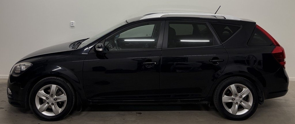 Kia Ceed cee'd_sw 1.6 CRDi ECO 2012, bild 2/10
