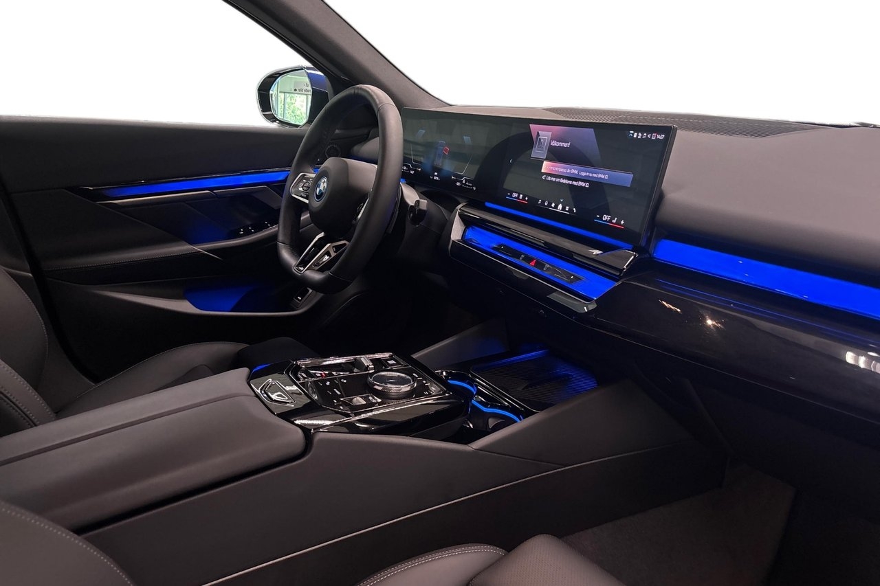 BMW 530 e xDrive Touring M-Sport 2026, bild 6/10