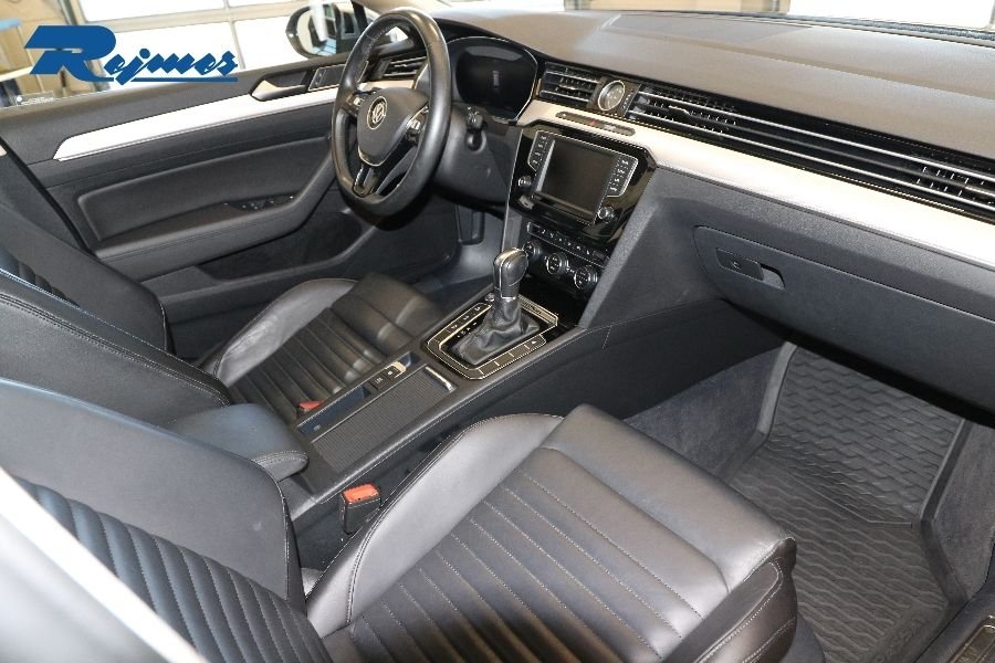 Volkswagen Passat 2017, bild 6/20
