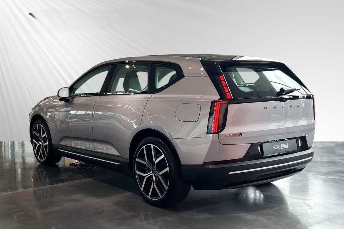 Volvo EX60 P10 AWD Ultra 2026, photo 3/10