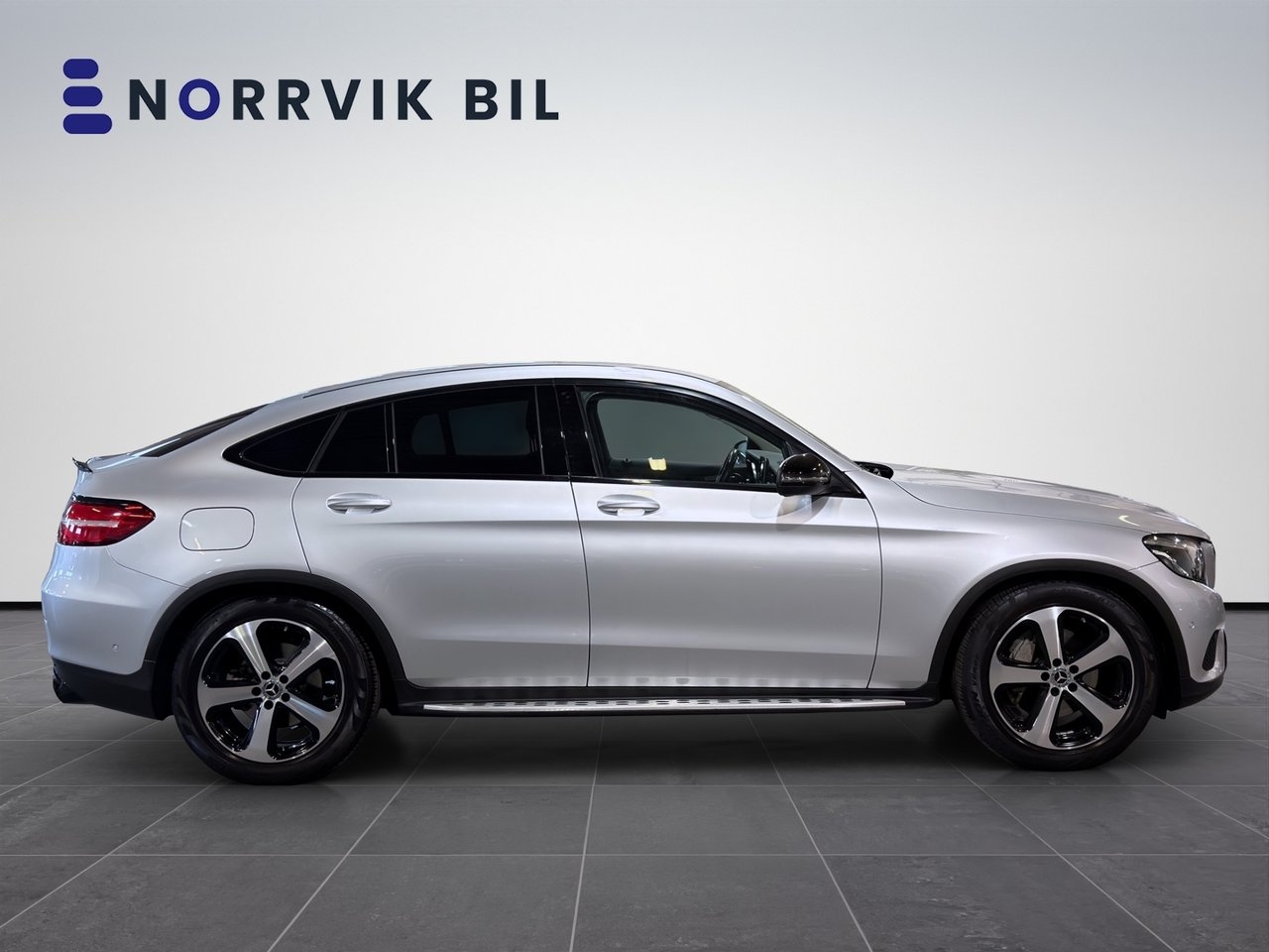 Mercedes-Benz GLC 2017, bild 3/10