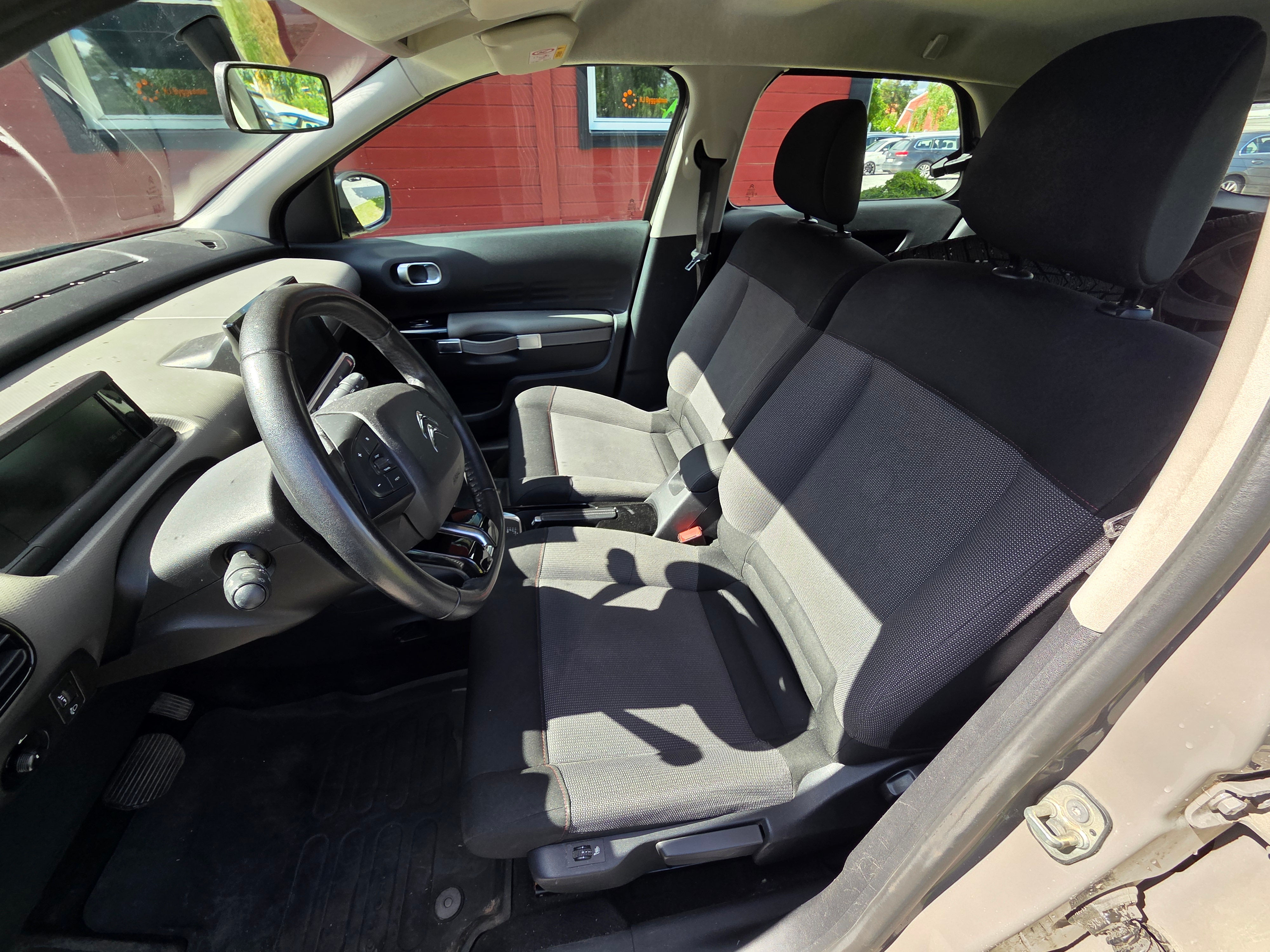 Citroen C4 Cactus 1.2 PureTech EAT 2018, bild 6/7