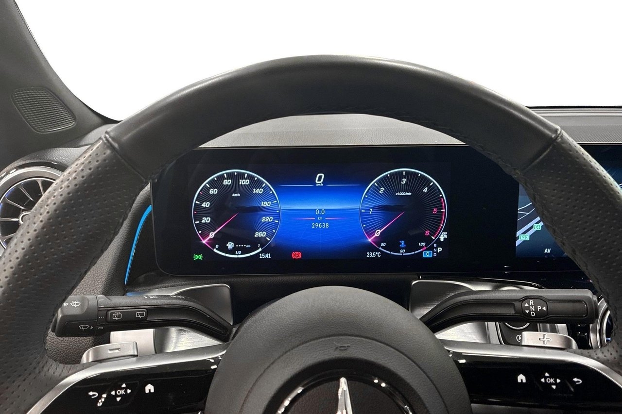 Mercedes-Benz GLB 2025, photo 5/26