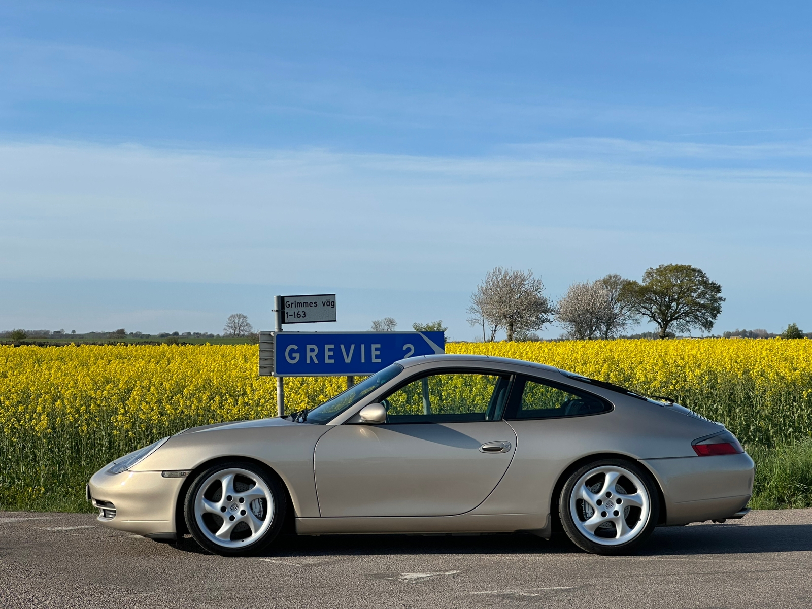 Porsche 911 Carrera 4 Manuell 1999, kuva 2/9
