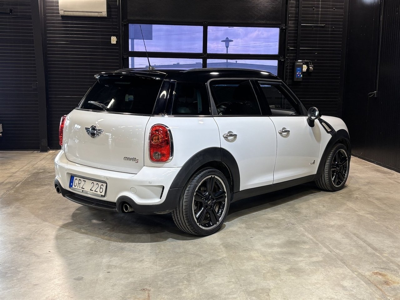 MINI Countryman 2011, kuva 6/10