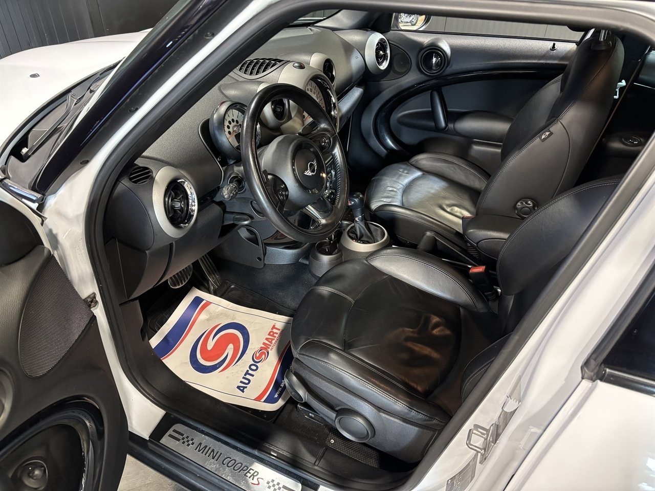 MINI Countryman 2011, kuva 7/10