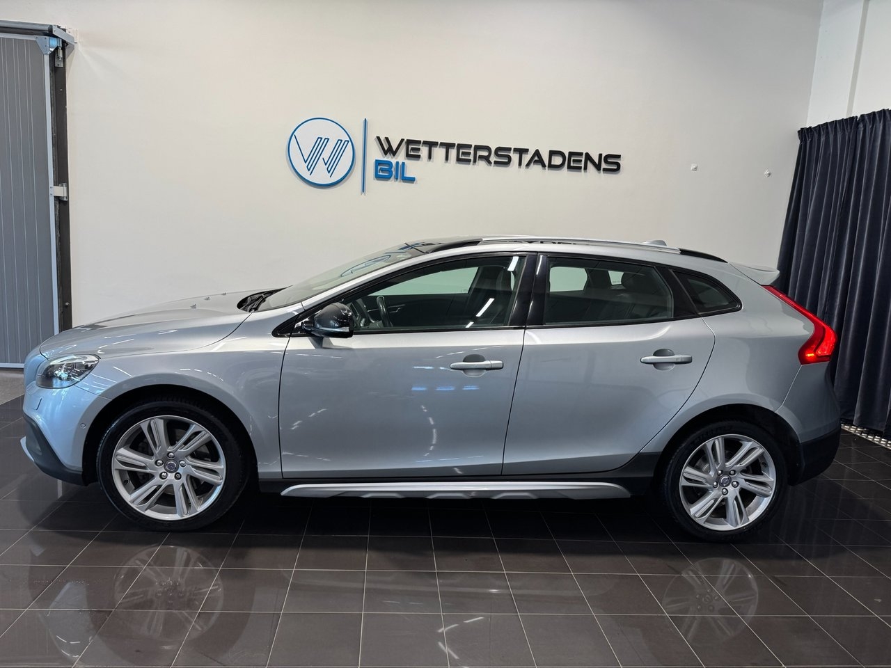 Volvo V40 Cross Country 2015, photo 2/10