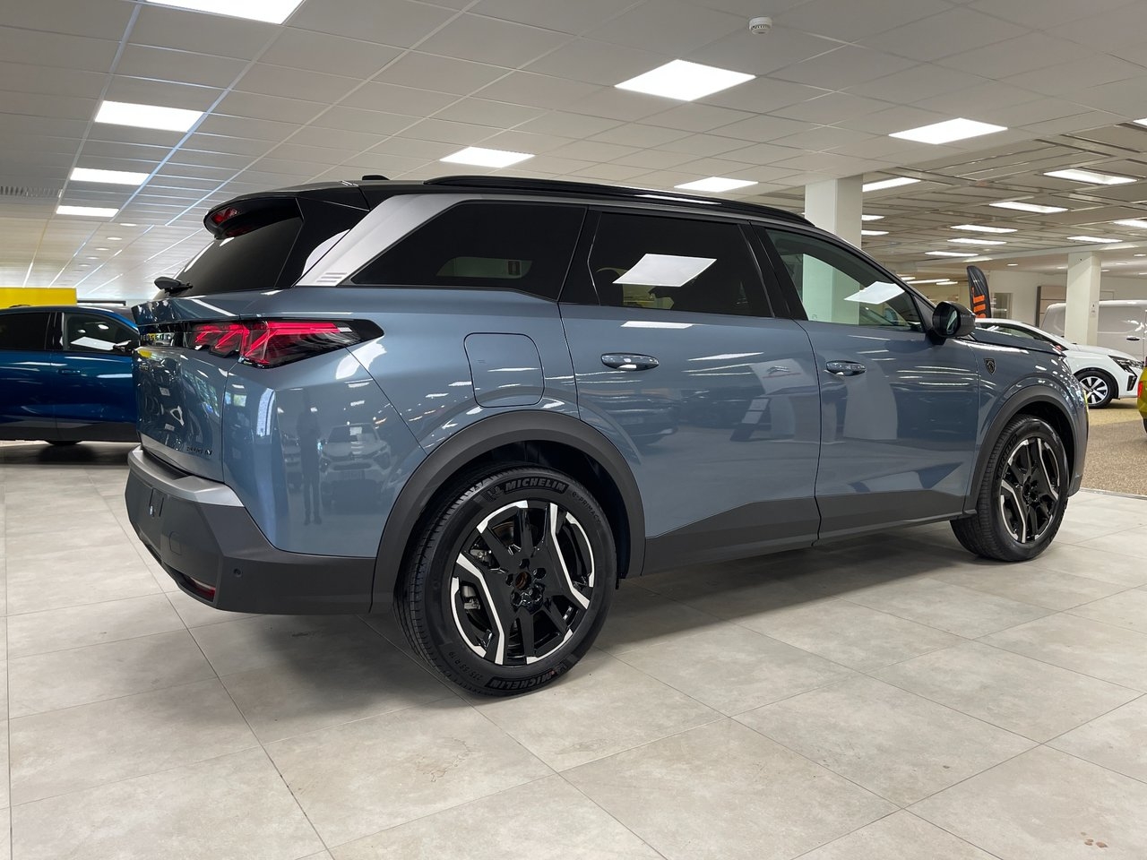 Peugeot 5008 Edition PHEV Aut 2026, bild 2/10