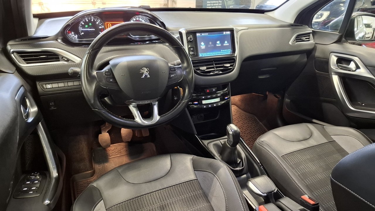 Peugeot 2008 1.2 PureTech(82hk) 2018, bild 2/23