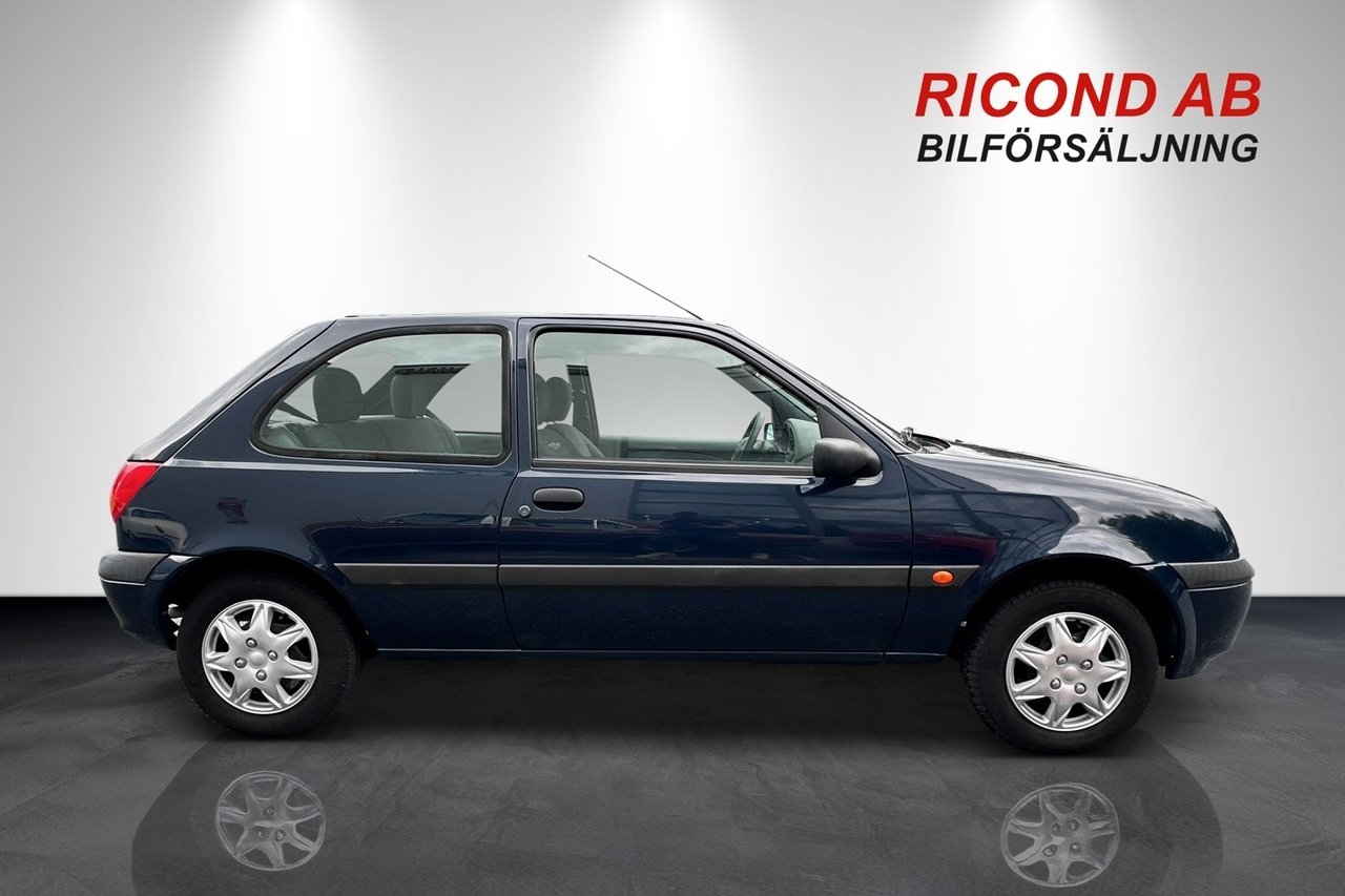 Ford Fiesta AMBIENTE 3DR AC 1 ÄGARE 2000, bild 2/15