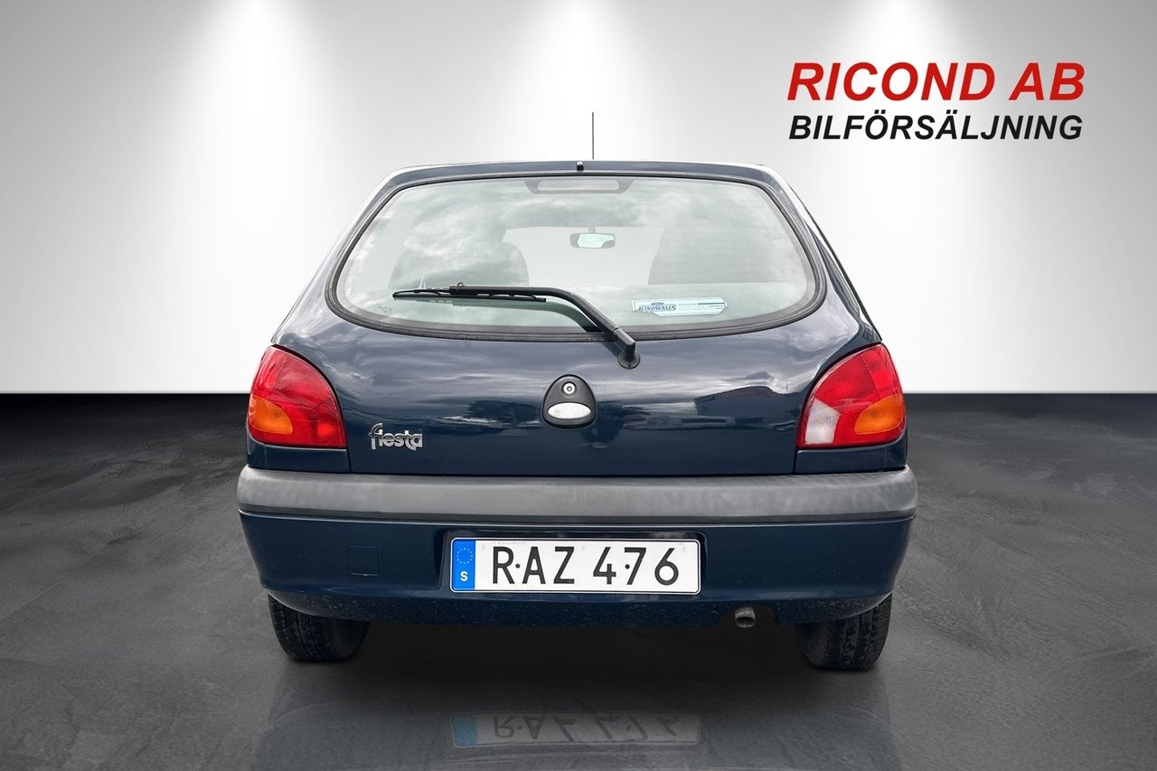 Ford Fiesta AMBIENTE 3DR AC 1 ÄGARE 2000, bild 6/15