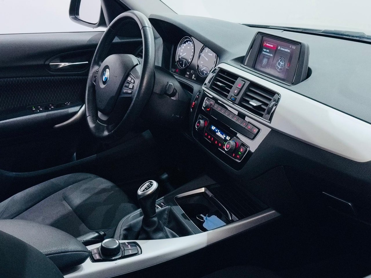 BMW 118 i 5-dörrars Advantage 136hk 2019, bild 5/22