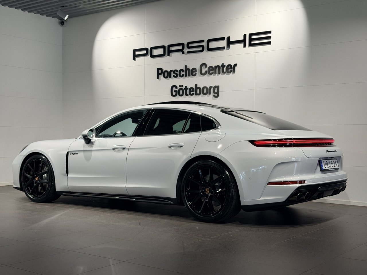 Porsche Panamera 4S E-Hybrid 2026, photo 5/10