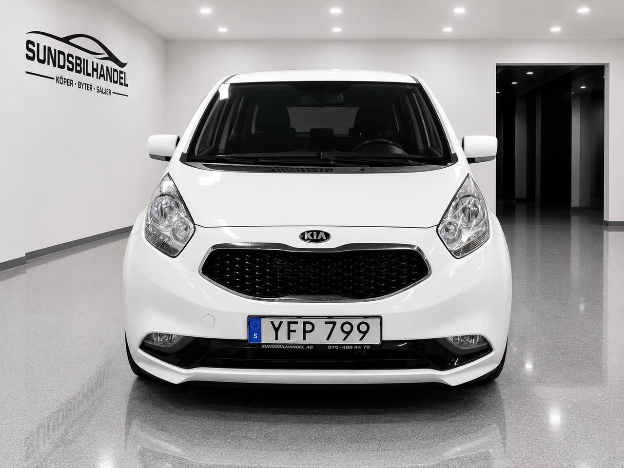 Kia Venga 1.4 CRDi Comfort 2017, bild 2/10