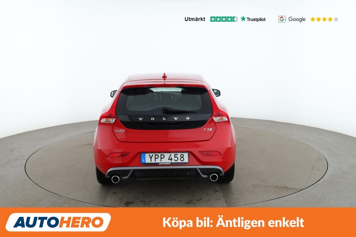 Volvo V40 T3 R-Design / PDC 2019, photo 4/33